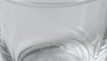 Patina bianca sui bicchieri: il bicarbonato di sodio e altre due soluzioni per ridare loro tutto il loro splendore Patina bianca sui bicchieri: il bicarbonato di sodio e altre due soluzioni per ridare loro tutto il loro splendore