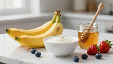 Dessert pronto in 5 minuti senza cottura: la ricetta banana-yogurt che spopola sui social Dessert pronto in 5 minuti senza cottura: la ricetta banana-yogurt che spopola sui social