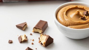 Butterfinger Balls: la ricetta con 5 ingredienti senza cottura che riproduce la barretta di cioccolato in 20 minuti