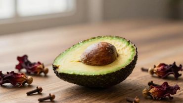 Semi di avocado: come questo antico rituale all’ibisco e chiodi di garofano sostiene naturalmente la digestione e la circolazione Semi di avocado: come questo antico rituale all’ibisco e chiodi di garofano sostiene naturalmente la digestione e la circolazione