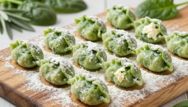 Gnocchi fatti in casa alla ricotta: la ricetta con 450g di spinaci che dimezza le calorie Gnocchi fatti in casa alla ricotta: la ricetta con 450g di spinaci che dimezza le calorie