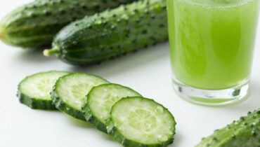 Salute degli occhi: come il succo di cetriolo e carota riduce l’affaticamento visivo legato agli schermi Salute degli occhi: come il succo di cetriolo e carota riduce l’affaticamento visivo legato agli schermi