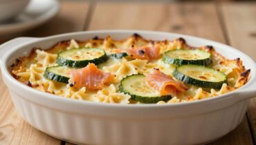 Gratin di farfalle al salmone affumicato: la ricetta familiare pronta in 45 minuti che si prepara in anticipo