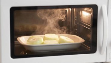 Cipolle caramellate in 2 minuti al microonde: la tecnica che preserva tutti i nutrienti Cipolle caramellate in 2 minuti al microonde: la tecnica che preserva tutti i nutrienti