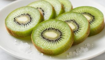Dessert senza cottura: la ricetta espressa dei bicchierini al kiwi che si sciolgono in bocca Dessert senza cottura: la ricetta espressa dei bicchierini al kiwi che si sciolgono in bocca