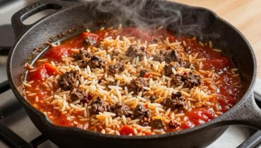 Sformato manzo-riso: come un unico piatto cotto in 30 minuti sostituisce tre pentole Sformato manzo-riso: come un unico piatto cotto in 30 minuti sostituisce tre pentole