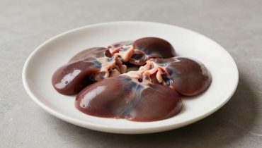 Fegato di pollame bollito: come questo ingrediente misconosciuto trasforma i vostri piatti semplici in un’esperienza gastronomica