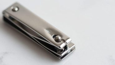 Questo piccolo foro sul tuo tagliaunghie ha una funzione precisa che la maggior parte delle persone ignora Questo piccolo foro sul tuo tagliaunghie ha una funzione precisa che la maggior parte delle persone ignora