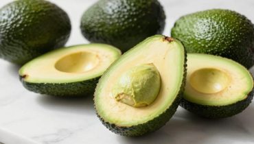 Avocado e glicemia: come i suoi grassi monoinsaturi e i suoi 10 grammi di fibre regolano naturalmente il tuo livello di zucchero