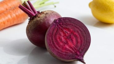 Barbabietola e collagene: come questa bevanda notturna migliora l’elasticità della pelle in 2-4 settimane