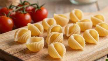 Spaghetti all’O versione casalinga: 30 minuti per un piatto completo in un’unica pentola