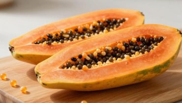 Papaya: come una sola fetta migliora la digestione, il cuore e la pelle grazie alla papaina e alla vitamina C