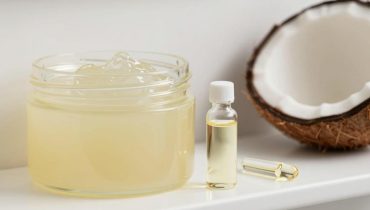 Vaselina e bicarbonato di sodio: la ricetta economica che trasforma la pelle secca in 20 minuti