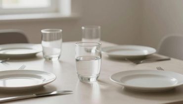 Sonnolenza dopo i pasti: come i picchi di glicemia e il triptofano sabotano la vostra energia (e le soluzioni scientifiche per evitarlo)