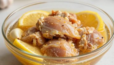 Spiedini di pollo alla griglia: la marinata all’ananas e miele che trasforma una cena ordinaria in un banchetto estivo