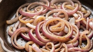 Cipolle rosse saltate