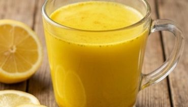 Bevanda Dorata alla Curcuma, Zenzero e Limone