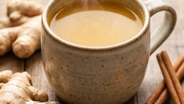 Bevanda dorata zenzero-cannella-curcuma