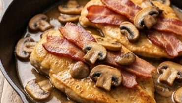Fettine al Bacon di Tacchino e Funghi Trifolati