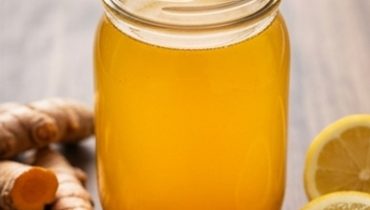 Bevanda Dorata alla Curcuma, Limone e Aglio