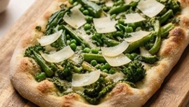 Pinsa alle verdure verdi e pesto fatto in casa