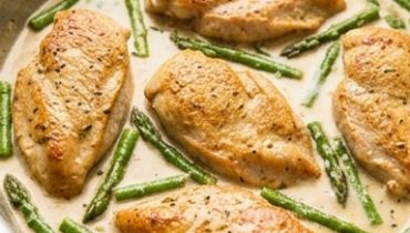 Pollo Cremoso agli Asparagi in Padella Unica