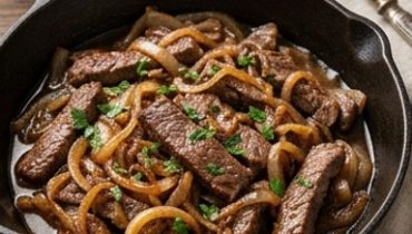 Sauté di manzo alle cipolle caramellate