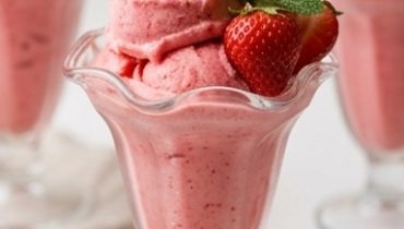 Yogurt Gelato alla Fragola Ultra Cremoso