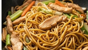 Chicken Chow Mein fatto in casa